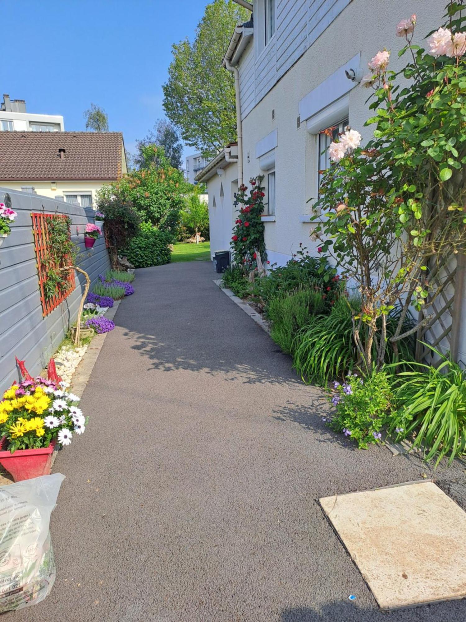 Gites Les Lucioles Mont-Saint-Aignan Exterior foto